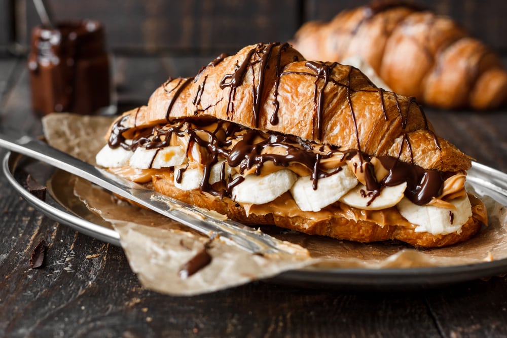 croissant with nutella